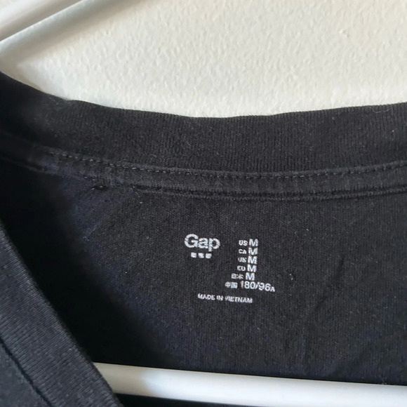 Gap Men’s Black  T Shirt - Picture 3 of 3